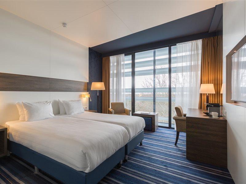 Leonardo Royal Promenade 4*